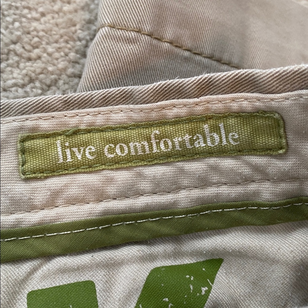 Life khaki a HAGGAR Co. relaxed straight 32X32 cotton/poly blend khaki pants - Picture 6 of 16